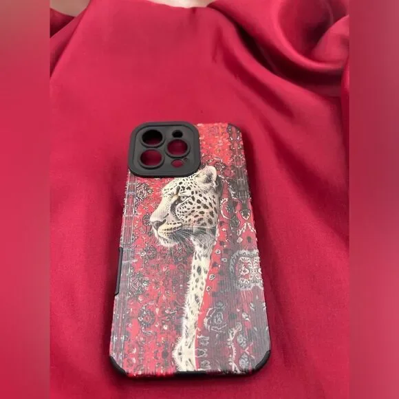 Luxury Leopard Print iPhone 16 Pro Max Case – Bold & Stylish - Picture 7 of 8